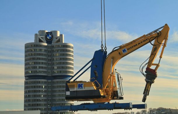 Rückbau BMW Gebäude München aus der Luft durch KARL Bau