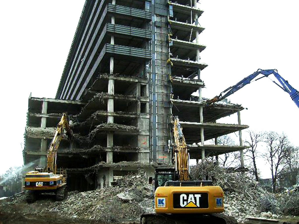 Rückbau von Bürogebäude in Berlin Spandau