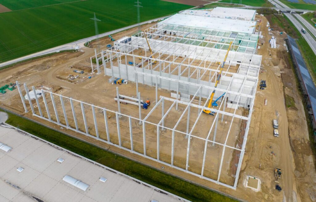 Bau von Logistikhalle in Wallersdorf