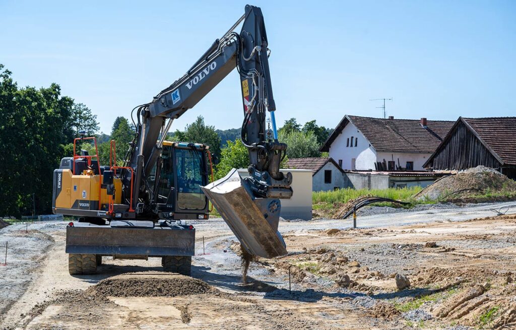 Bagger auf Baustelle in Reichenbach