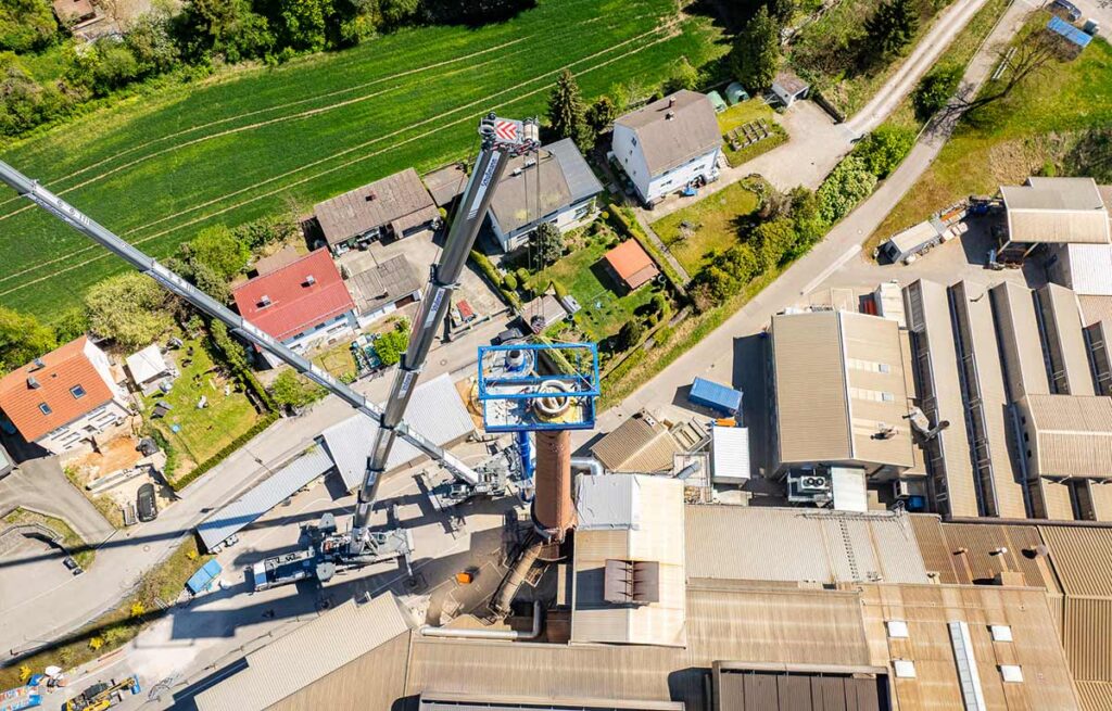 Spezialabbruch aus der Luft von Kamin in Kipfenberg