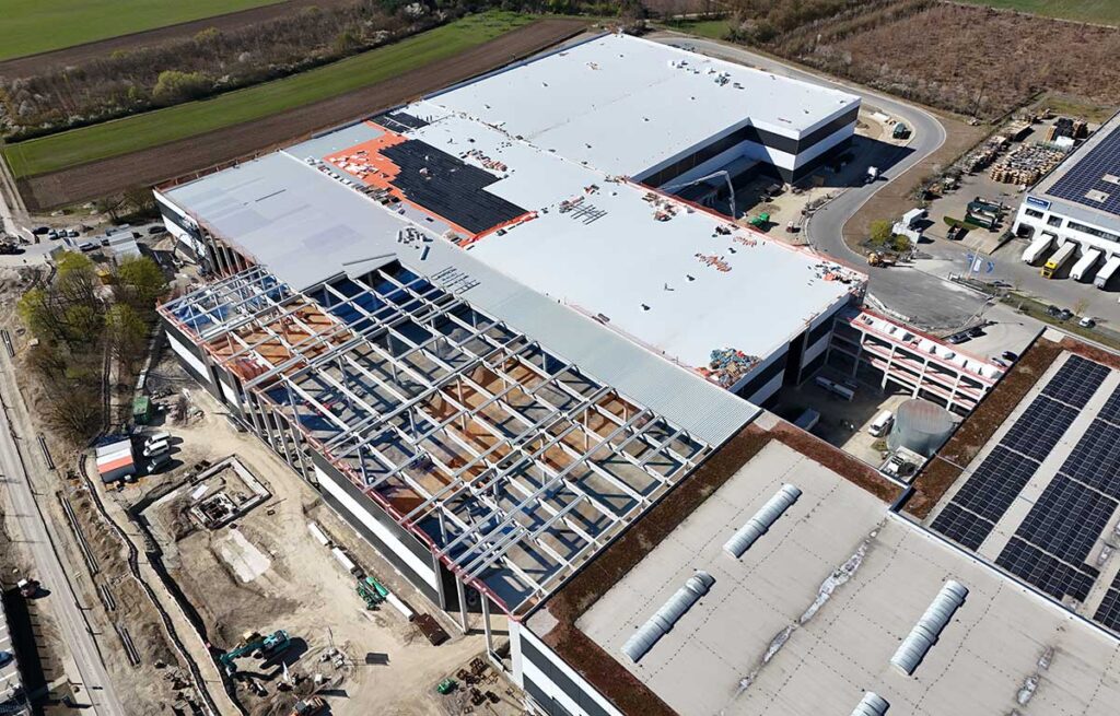 Erd- und Tiefbauarbeiten für Neubau von Logistikhalle in Maisach